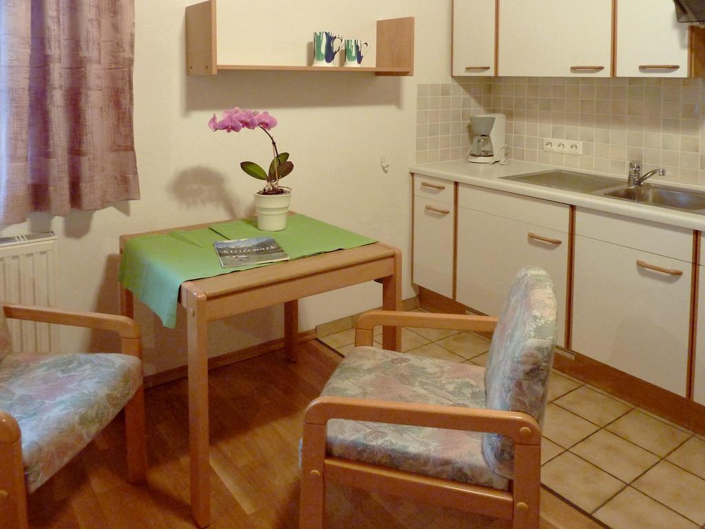 Haus Lechthaler Apartment Aflenz Kurort Стая снимка